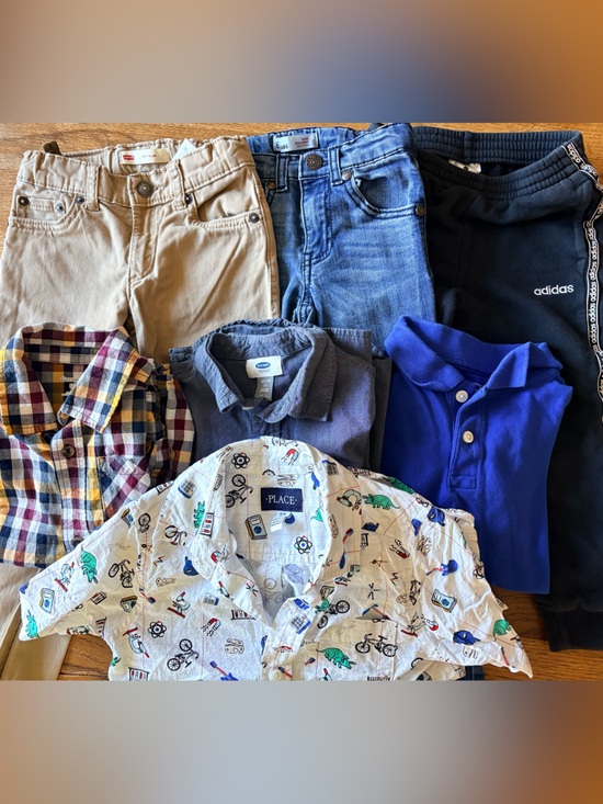 Levi's Other - Levi's Boys Beige Button-Down Shirt with Multicolor Lot